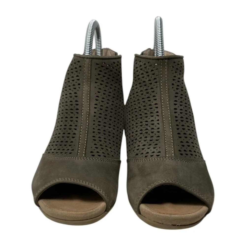 Earth Bootie Women Size 5 M Brown Perforated Leather Cutout Peep Toe Zip